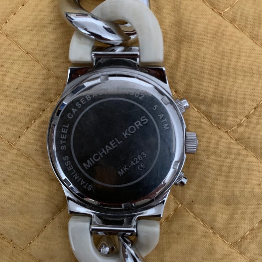 Michael Kors Women's Chain Watch - Picture 3 of 6